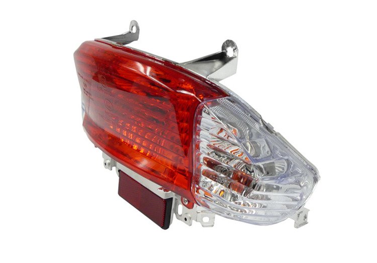Lampa tył z białymi kloszami kierunków skuter GY6