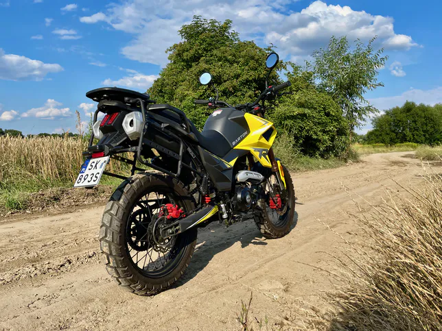 Motocykl Barton Hyper 125 zółty