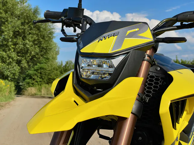 Motocykl Barton Hyper 125 zółty