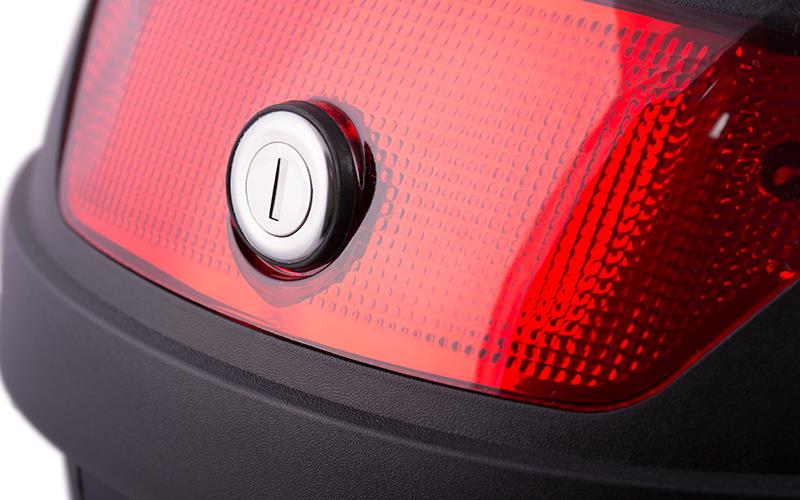 Kufer Moretti MR-807, 28 l, czarny, czerwony odblask