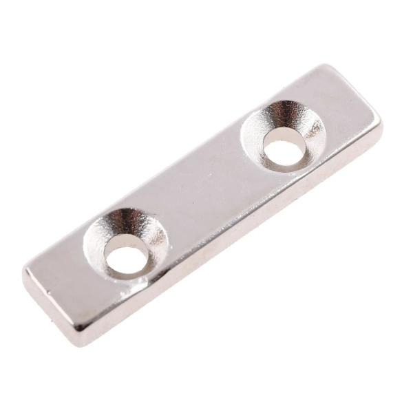 Magnes neodymowy z otworami na wkręty 40x10x5mm