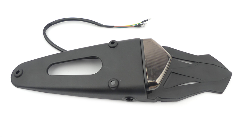 Lampa tył led z błotnikiem dymiony klosz homologacja E24