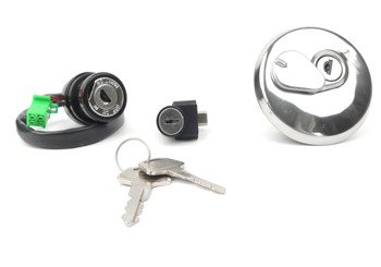 Stacyjka z zestawem zamków suzuki gn gz 125 250