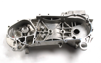 Karter silnika lewy do skutera B-Max na wtrysk