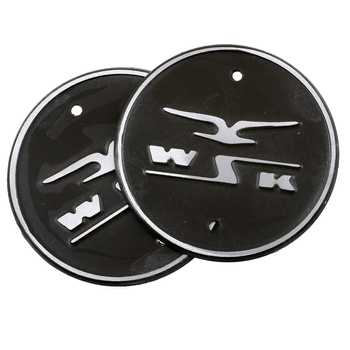 Emblemat zbiornika paliwa alu tłoczony przykręcany czarny WSK 2 sztuki