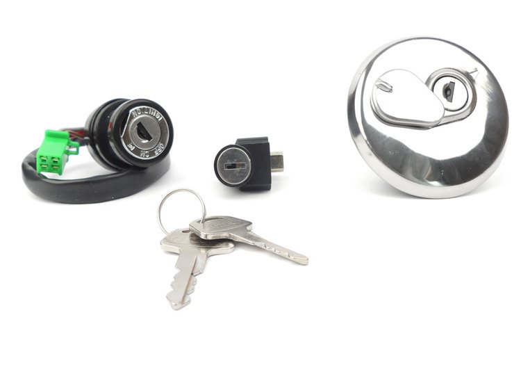 Stacyjka z zestawem zamków suzuki gn gz 125 250