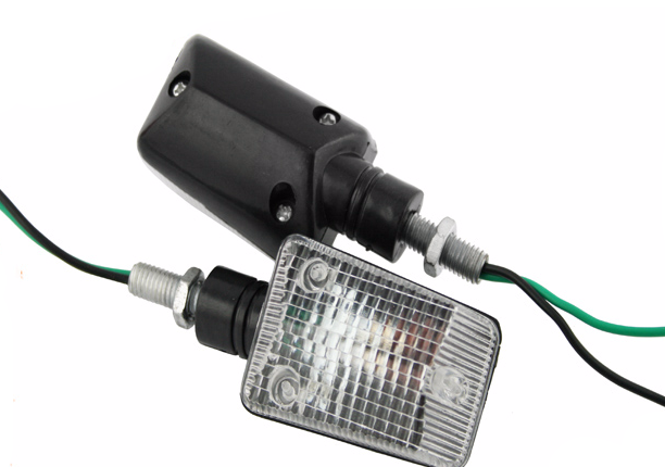 Kierunkowskazy kierunki trapez 12v białe krótkie