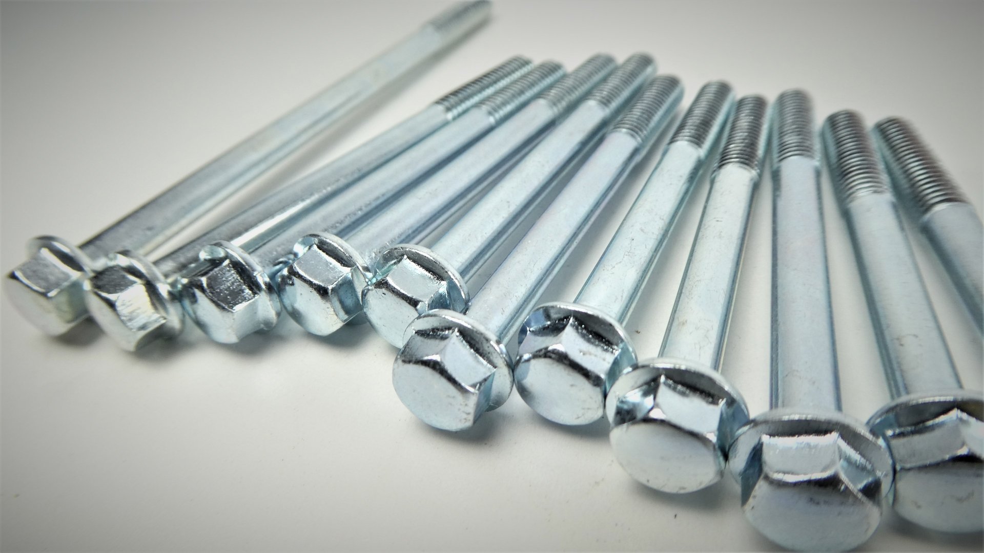 Komplet śrub do silników 50-125ccm