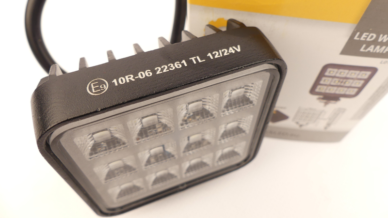 Lampa robocza 12LED FLOOD Włącznik 12-24V 1800lm