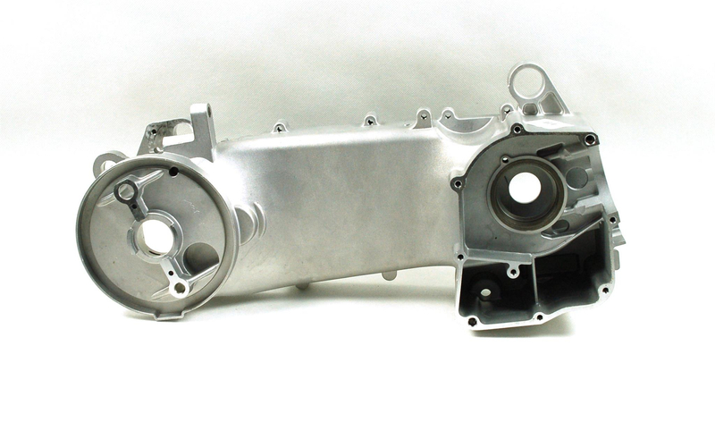 Karter silnika lewy do skutera Barton B-Max 125