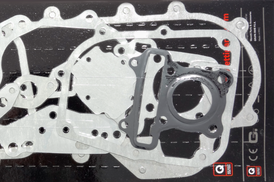 Uszczelki silnika komplet skuter GY6 4T 50 430mm Romet Junak Barton Ferro