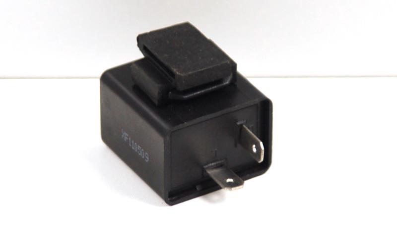 Przerywacz kierunkowskazów 2 pin Junak Barton Zipp