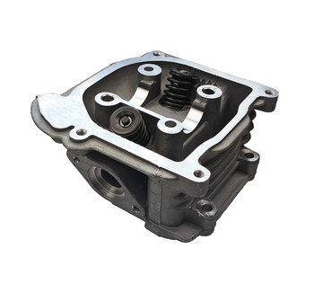 Głowica 4T 50cc 39mm bez odpowietrzenia z zaworami sprężynami uszczelniaczami