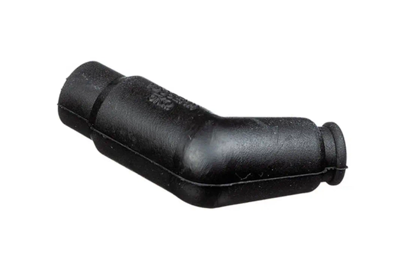 NGK fajka na świece zapłonową (NR 7744) kątowa czarna gumowa