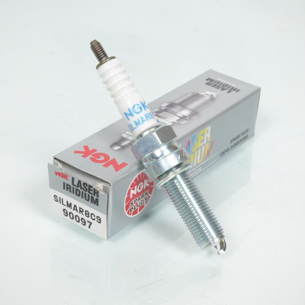 NGK świeca zapłonowa SILMAR8C9 (NR 90097) Honda NSS 125 Forza 15-18r.