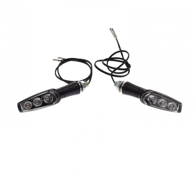 Kierunkowskaz przód do Benelli TRK 502X kpl