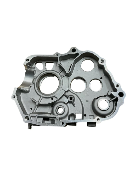 Karter silnika prawy do silników 120cc z rozrusznikiem MRF 120 TTR E-Start