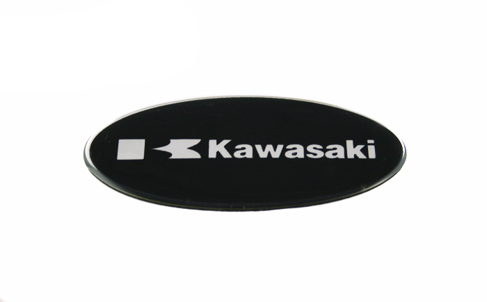 Naklejka emblemat kawasaki czarno srebrna