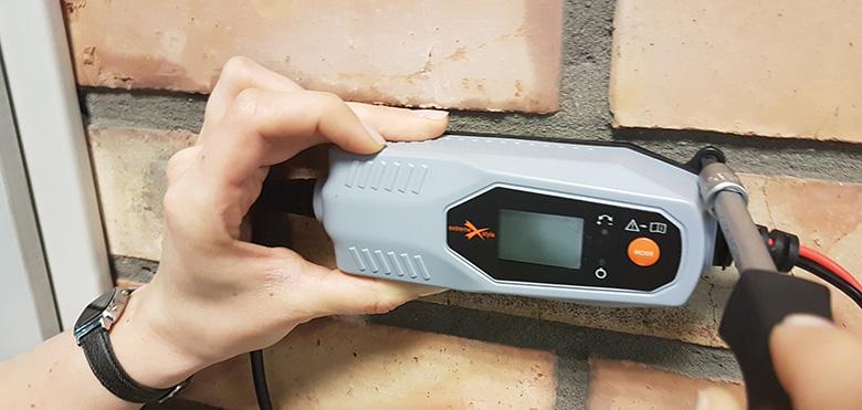 Inteligenta ładowarka prostownik do akumulatorów