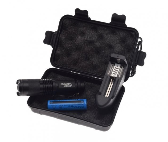 Latarka UV LED mała poręczna akumulator ładowarka 230v etui