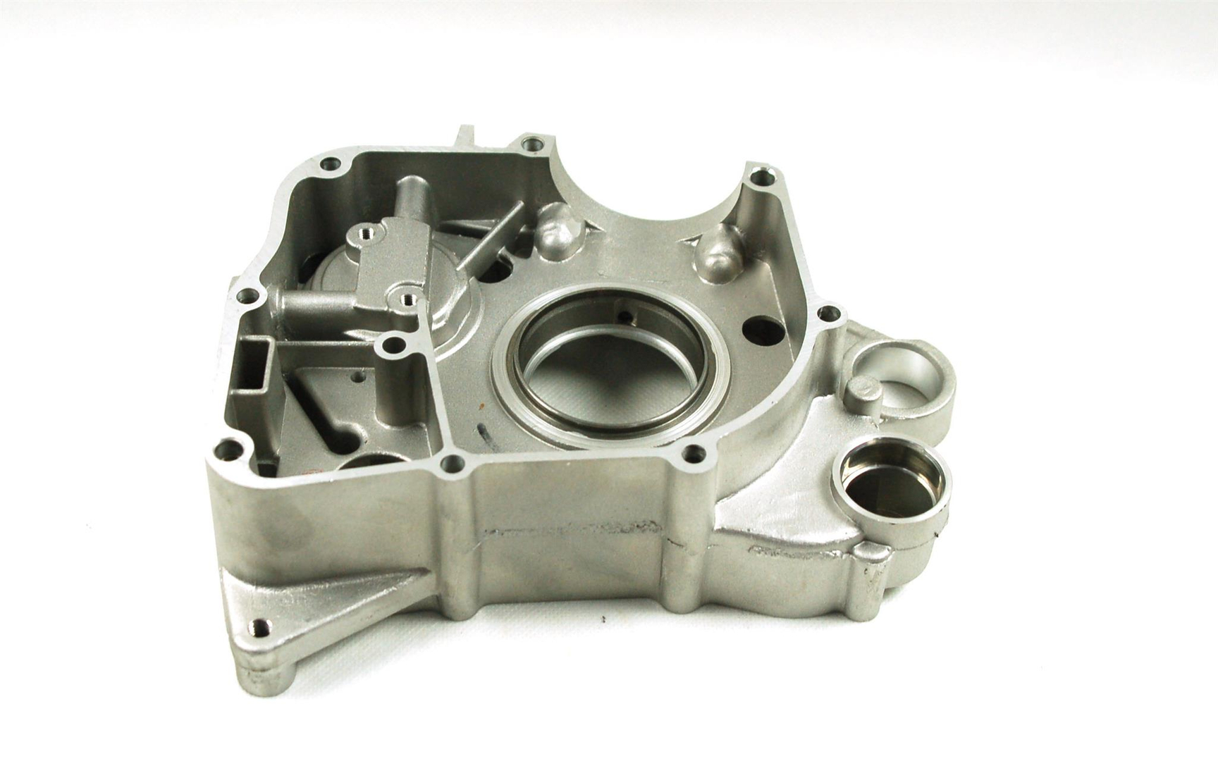 Karter silnika prawy do skutera Barton B-Max 125